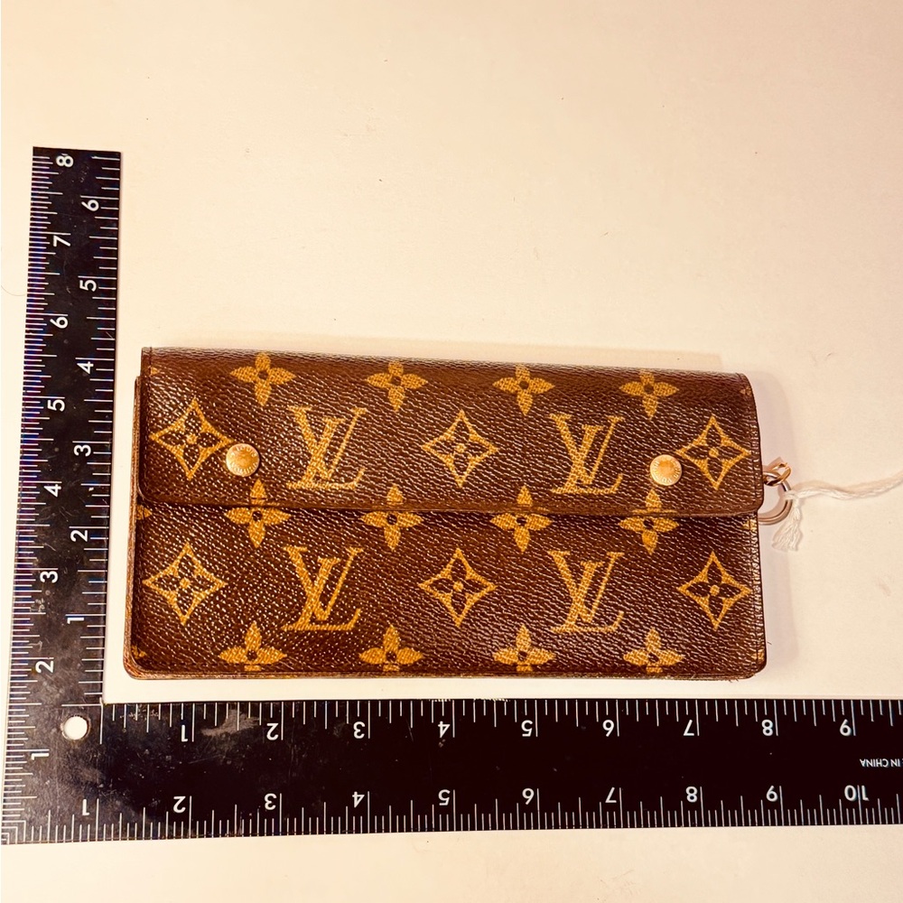 Louis Vuitton Brown and Gold Monogram Clutch - Picture 15 of 16